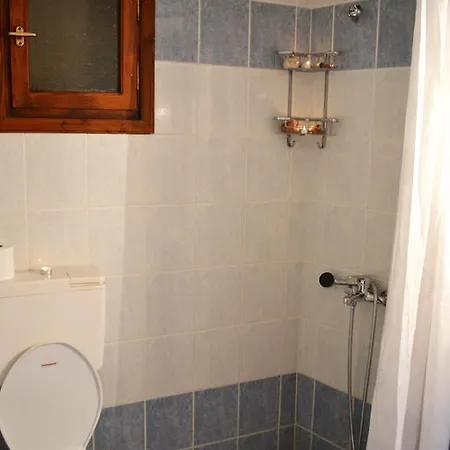 Chouchounikos * ليفوكاسترو