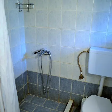 Chouchounikos Apartment *