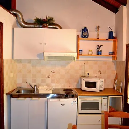 公寓 Chouchounikos 莱福卡斯特龙