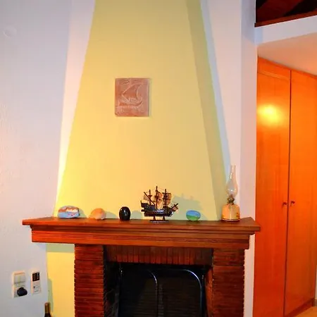 Chouchounikos Apartment *