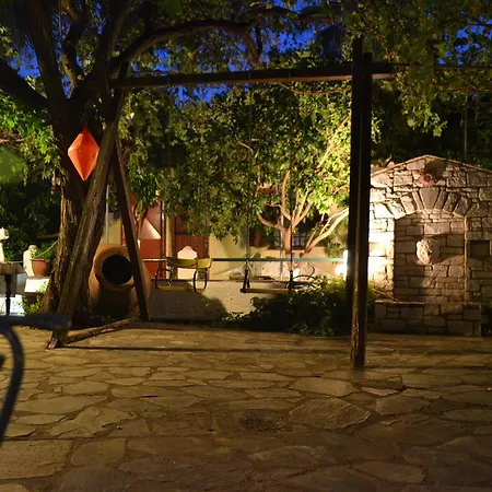 Chouchounikos 莱福卡斯特龙